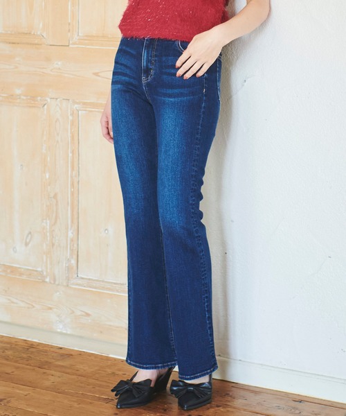 31 Sons de mode（トランテアン　ソン　ドゥ　モード）の「フレアデニムパンツ（デニムパンツ・レディース・インディゴブルー/ブルー・36/38）」の2枚目の写真