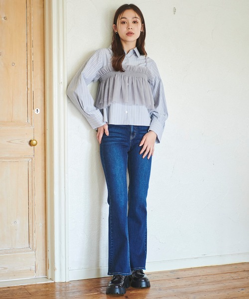 31 Sons de mode（トランテアン　ソン　ドゥ　モード）の「フレアデニムパンツ（デニムパンツ・レディース・インディゴブルー/ブルー・36/38）」の19枚目の写真