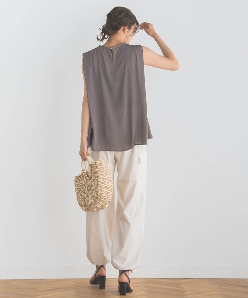 Droite lautreamont(ドロワットロートレアモン)の「クレープジョーゼットロゴTシャツ≪洗濯機で洗える≫(Tシャツ/カットソー・レディース・チャコールグレー/オフホワイト/ブラック・M)」の17枚目の写真