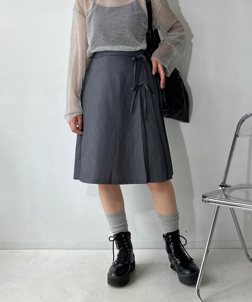 AS KNOW AS plus(アズノゥアズプラス)の「◇サイドプリーツリボンミディスカート(スカート・レディース・グレー/ブラック/レッド系・FREE)」の14枚目の写真