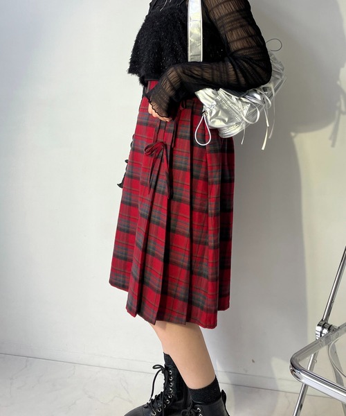 AS KNOW AS plus(アズノゥアズプラス)の「◇サイドプリーツリボンミディスカート(スカート・レディース・グレー/ブラック/レッド系・FREE)」の6枚目の写真