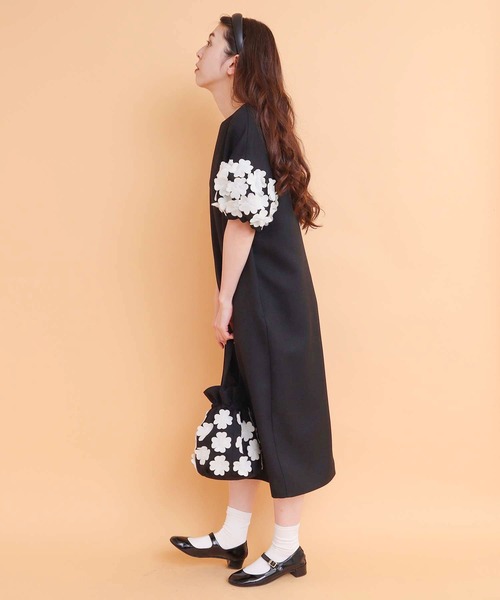 peu pres(プープレ)の「お花ヒートカットバッグ(ハンドバッグ・レディース・ブラック・FREE)」の4枚目の写真
