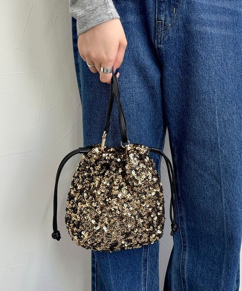fredy emue(フレディエミュ)の「スパングル巾着バッグ(ハンドバッグ・レディース・ゴールド/マルチ/ブラック・FREE)」の9枚目の写真
