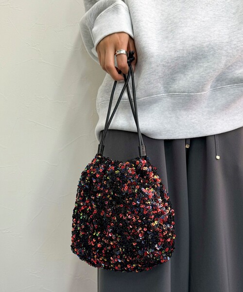 fredy emue(フレディエミュ)の「スパングル巾着バッグ(ハンドバッグ・レディース・ゴールド/マルチ/ブラック・FREE)」の10枚目の写真