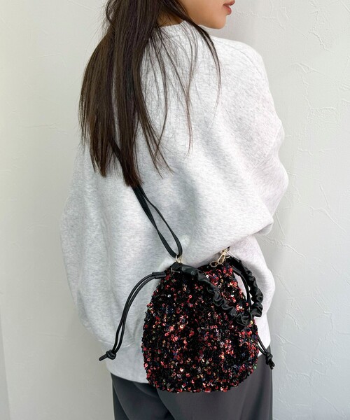 fredy emue(フレディエミュ)の「スパングル巾着バッグ(ハンドバッグ・レディース・ゴールド/マルチ/ブラック・FREE)」の12枚目の写真