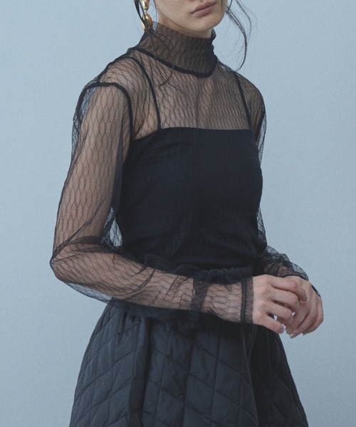 paravion(パラビオン)の「格子チュールハイネックシアートップス(Tシャツ/カットソー・レディース・ホワイト/ブラック/レッド・FREE)」の5枚目の写真