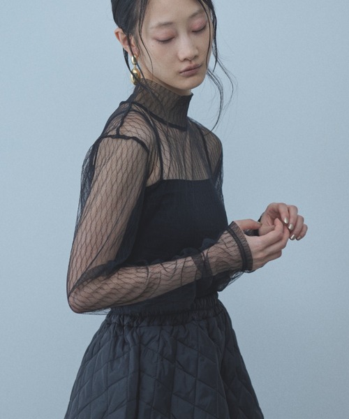 paravion(パラビオン)の「格子チュールハイネックシアートップス(Tシャツ/カットソー・レディース・ホワイト/ブラック/レッド・FREE)」の7枚目の写真