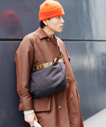 CHROME（クローム）の「［ CHROME / クローム ］NEWSPAPER MESSENGER SM / ニュースペーパー メッセンジャー バッグ スモール 耐水 9L（ショルダーバッグ）」