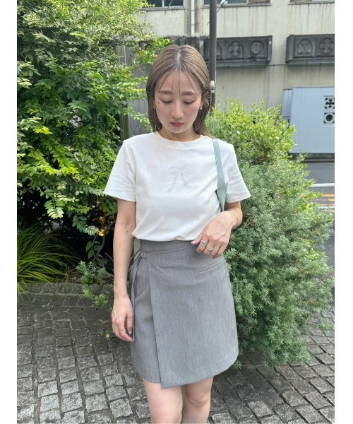 SNIDEL(スナイデル)の「ラインストーンリボンTシャツ(Tシャツ/カットソー・レディース・ライトピンク/ホワイト/ダークグレー・FREE)」の11枚目の写真