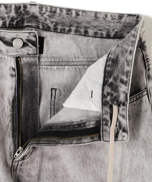 L.H.P(エルエイチピー)の「DankeSchon/ダンケシェーン/CHEMICAL BLEACH DENIM CARGO PANTS(カーゴパンツ・メンズ・ブルー/ブラック・S/M)」の14枚目の写真