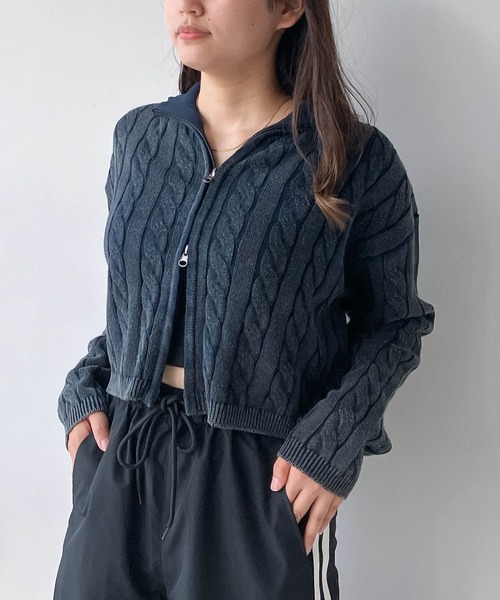 AS KNOW AS plus(アズノゥアズプラス)の「◇ダブルジップ ワンポイント胸刺繍 ストーンウォッシュカーディガン(カーディガン/ボレロ・レディース・レッド/ブラック/ネイビー・FREE)」の2枚目の写真
