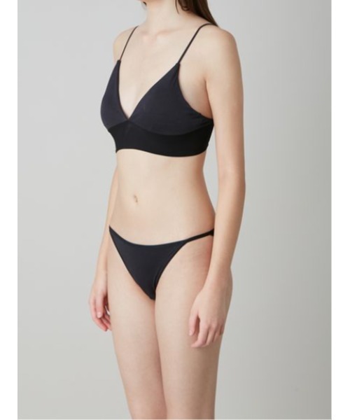 UNDERSON UNDERSON(アンダーソン アンダーソン)の「ファッションバッククロスブラ(ブラジャー・レディース・ナチュラル/ブラック・0/1/2)」の5枚目の写真