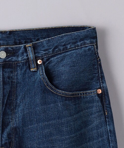 Scye(サイ)の「<Scye> Selvedge Used Wash Wide Leg Jeans/セルビッチ ユーズド ウォッシュ ワイドレッグ ジーンズ(デニムパンツ・メンズ・ライトブルー・29inch/31inch/27inch)」の3枚目の写真