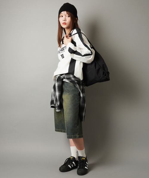 SPINNS(スピンズ)の「ナイロンナップサック/軽量×大容量/フェス・アウトドアにも◎(バックパック/リュック・メンズ・オフホワイト/ブラック・ONESIZE)」の10枚目の写真