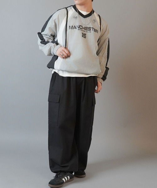 SPINNS(スピンズ)の「ナイロンナップサック/軽量×大容量/フェス・アウトドアにも◎(バックパック/リュック・メンズ・オフホワイト/ブラック・ONESIZE)」の15枚目の写真