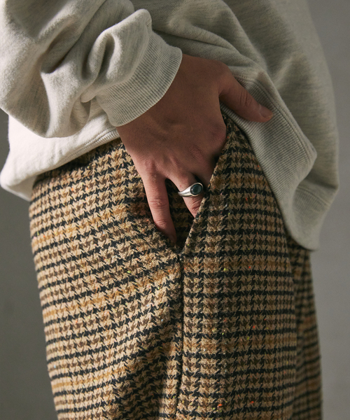 JOURNAL STANDARD relume(ジャーナルスタンダード レリューム)の「カラーネップ ツイード ワイドスラックス(スラックス・メンズ・ベージュ/グレー・MEDIUM/LARGE)」の13枚目の写真