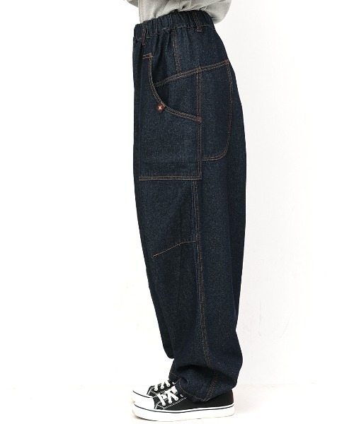 チチカカ（チチカカ）の「デニム切替テーパードパンツ（デニムパンツ・レディース・インディゴブルー/ネイビー/ブルー・FREE）」の12枚目の写真