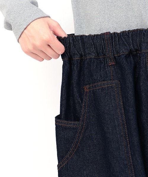 チチカカ（チチカカ）の「デニム切替テーパードパンツ（デニムパンツ・レディース・インディゴブルー/ネイビー/ブルー・FREE）」の16枚目の写真