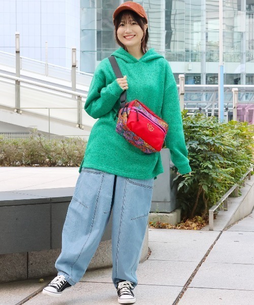 チチカカ（チチカカ）の「デニム切替テーパードパンツ（デニムパンツ・レディース・インディゴブルー/ネイビー/ブルー・FREE）」の6枚目の写真