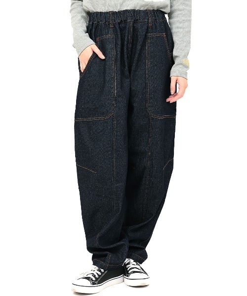 チチカカ（チチカカ）の「デニム切替テーパードパンツ（デニムパンツ・レディース・インディゴブルー/ネイビー/ブルー・FREE）」の10枚目の写真