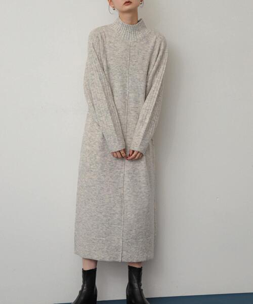 SENSE OF PLACE by URBAN RESEARCH（センスオブプレイスバイアーバンリサーチ）の「ハイネックセンターシームニットワンピース（ワンピース・レディース・モカ/ライトグレー/チャコールグレー・SHORT/ONE）」の2枚目の写真