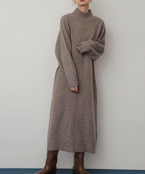 SENSE OF PLACE by URBAN RESEARCH（センスオブプレイスバイアーバンリサーチ）の「ハイネックセンターシームニットワンピース（ワンピース・レディース・モカ/ライトグレー/チャコールグレー・SHORT/ONE）」の3枚目の写真