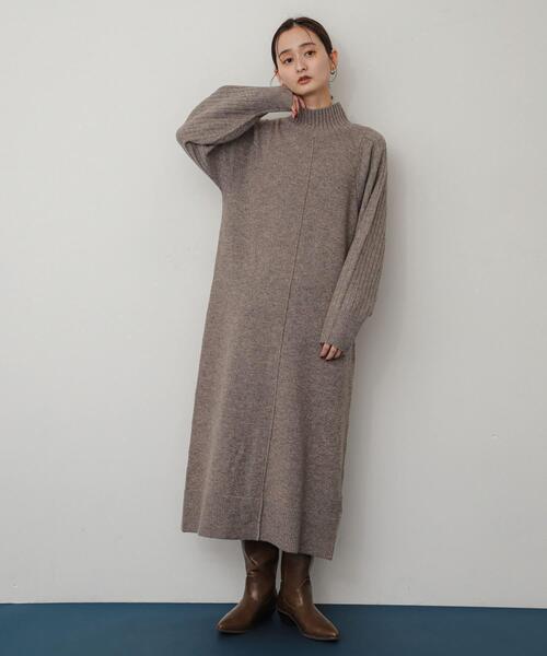 SENSE OF PLACE by URBAN RESEARCH（センスオブプレイスバイアーバンリサーチ）の「ハイネックセンターシームニットワンピース（ワンピース・レディース・モカ/ライトグレー/チャコールグレー・SHORT/ONE）」の22枚目の写真