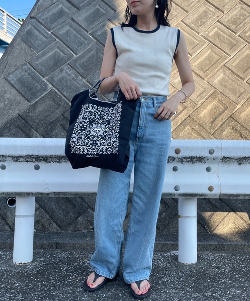 Ball&Chain（ボールアンドチェーン）の「[BALL&CHAIN/ボールアンドチェーン] DAMASUK.HORSE 刺繍デザインナイロントートバッグ（トートバッグ・レディース・チャコールグレー/ブラック・M）」の5枚目の写真