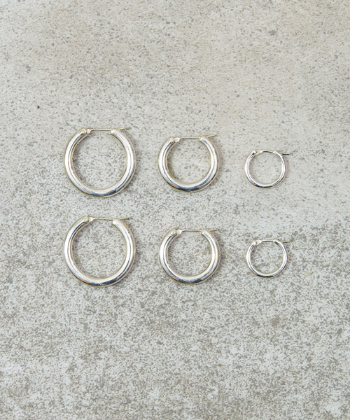 And A(アンドエー)の「And A アンドエー / SILVER925 SMALL HOOP PIERCE シルバー925スモールフープピアス(両耳用) / AA-A24U007(ピアス(両耳用)・メンズ・シルバー・SMALL)」の4枚目の写真