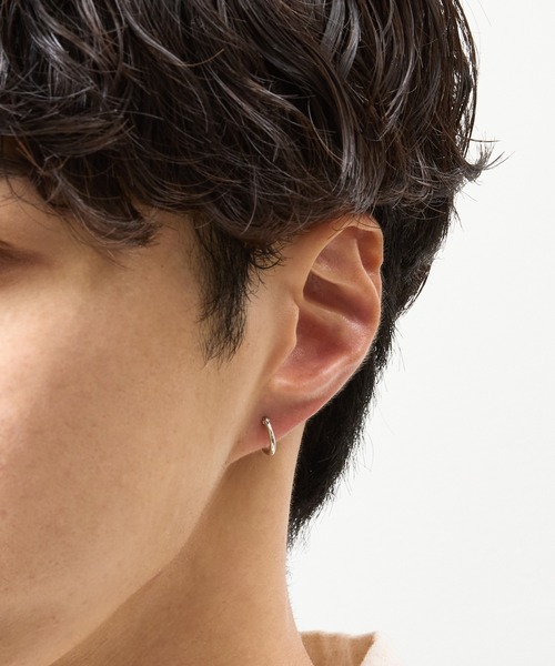 And A(アンドエー)の「And A アンドエー / SILVER925 SMALL HOOP PIERCE シルバー925スモールフープピアス(両耳用) / AA-A24U007(ピアス(両耳用)・メンズ・シルバー・SMALL)」の13枚目の写真