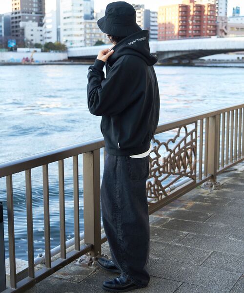 FFEIN（フェイン）の「【FFEIN(フェイン)】ワンポイントロゴフーディジップパーカー / フード ダブルジップ 刺繍 ワンポイント ワイド 裏起毛（パーカー・メンズ・オフホワイト/アッシュグレー/ブラック/ネイビー・SMALL/MEDIUM/LARGE）」の9枚目の写真