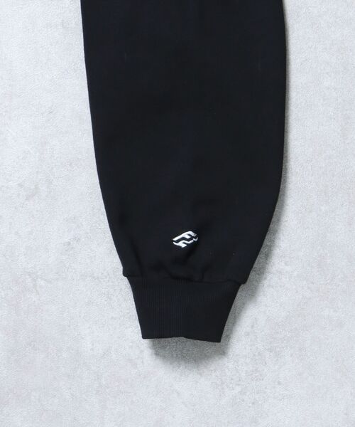 FFEIN（フェイン）の「【FFEIN(フェイン)】ワンポイントロゴフーディジップパーカー / フード ダブルジップ 刺繍 ワンポイント ワイド 裏起毛（パーカー・メンズ・オフホワイト/アッシュグレー/ブラック/ネイビー・SMALL/MEDIUM/LARGE）」の14枚目の写真