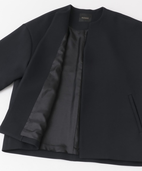 URBAN RESEARCH ROSSO WOMEN（アーバンリサーチ　ロッソ）の「UVカットトリプルクロスショートコート（ノーカラージャケット・レディース・オフホワイト/ネイビー/グリーン系その他・FREE）」の16枚目の写真