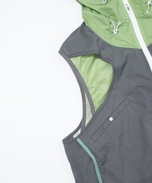 F/CE. (エフシーイー)の「F/CE. LAYERING UTOPIA VEST / エフシーイー レイヤリング ユートピア ベスト(ベスト・メンズ・ブラック/ミント・MEDIUM/LARGE/SMALL)」の8枚目の写真