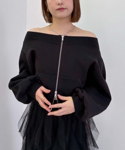 archives（アルシーヴ）の「ダンボールＷｚｉｐオフショルプルオーバー（スウェット・レディース・オフホワイト/グレー/ブラック・MEDIUM）」の2枚目の写真