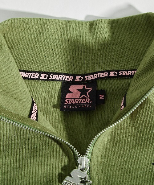 STARTER BLACK LABEL(スターターブラックレーベル)の「≪2サイズ展開/レディース≫STARTER BLACK LABEL テレコフルジップ ショート丈 スタンドネック ショートセーター(パーカー・レディース・ブラック/カーキ・MEDIUM/LARGE)」の4枚目の写真