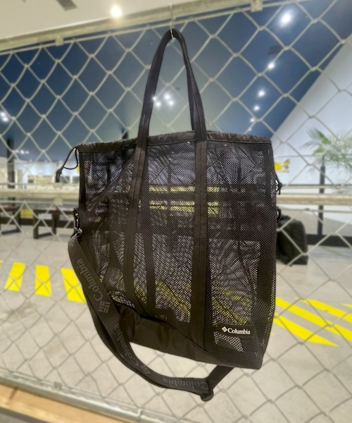 Columbia（コロンビア）の「【ムラサキスポーツ別注】Columbia/コロンビア トートバッグ COOP MILE M. MESH TOTE バック PU8770（トートバッグ・メンズ・ブラック・FREE）」の2枚目の写真