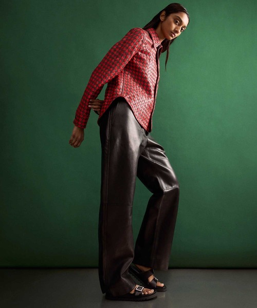 CHARLES & KEITH（チャールズ & キース）の「ジェムバックル ダブルストラップサンダル（サンダル・レディース・ブラック系その他2/オフホワイト/シルバー・22.5cm/23cm/23.5cm/24.5cm/25cm/25.5cm/26.5cm）」の21枚目の写真