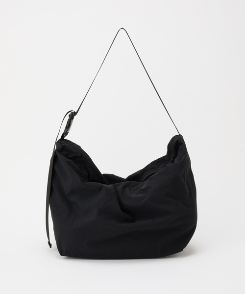 COLONY 2139（コロニートゥーワンスリーナイン）の「超軽量150g ソフトナイロンショルダーバッグ（ショルダーバッグ・メンズ・ブラック・FREE）」の13枚目の写真