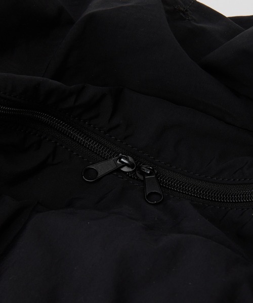 COLONY 2139（コロニートゥーワンスリーナイン）の「超軽量150g ソフトナイロンショルダーバッグ（ショルダーバッグ・メンズ・ブラック・FREE）」の17枚目の写真