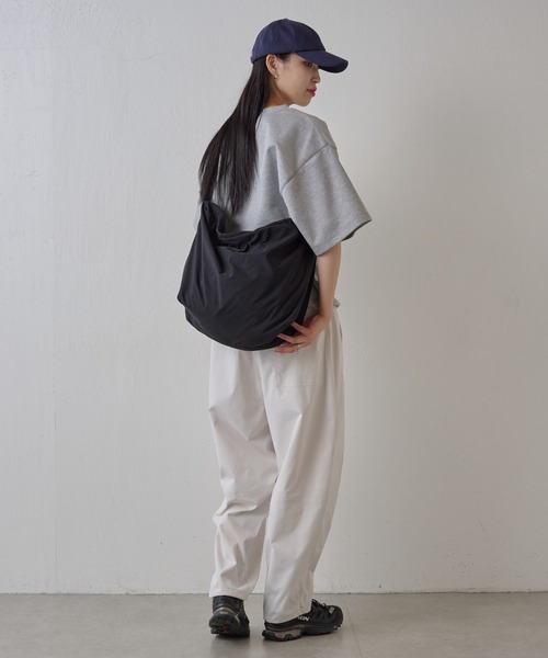 COLONY 2139（コロニートゥーワンスリーナイン）の「超軽量150g ソフトナイロンショルダーバッグ（ショルダーバッグ・メンズ・ブラック・FREE）」の22枚目の写真