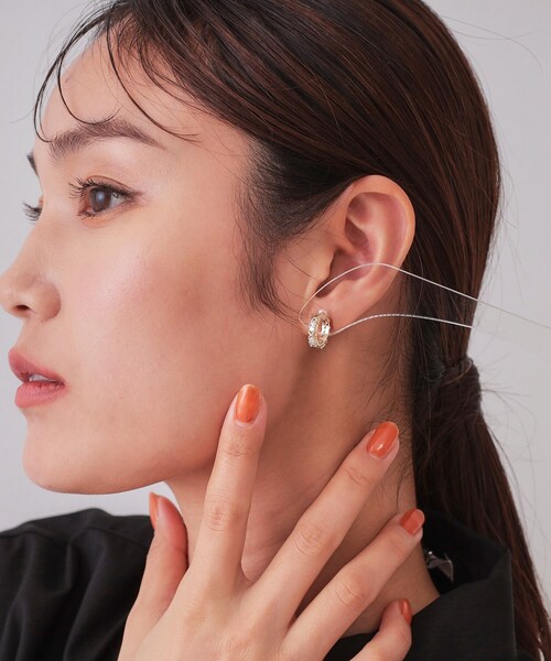 OPAQUE.CLIP（オペークドットクリップ）の「ビジューワンタッチピアス（ピアス（両耳用）・レディース・シルバー/ゴールド・00）」の7枚目の写真