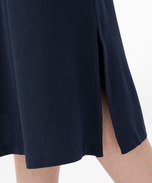 TOMMY HILFIGER（トミーヒルフィガー）の「リヨセルオープンネックミディワンピース（ワンピース・レディース・ネイビー・MEDIUM/X-SMALL/SMALL）」の3枚目の写真