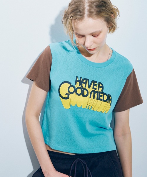 RNA（アールエヌエー）の「M2444 ＨＡＶＥ　Ａ　ＧＯＯＤ　ＭＥＤＩＡ　Ｔ（Tシャツ/カットソー・レディース・ブルー系その他/オレンジ系その他/ホワイト×グレー・MEDIUM）」の3枚目の写真