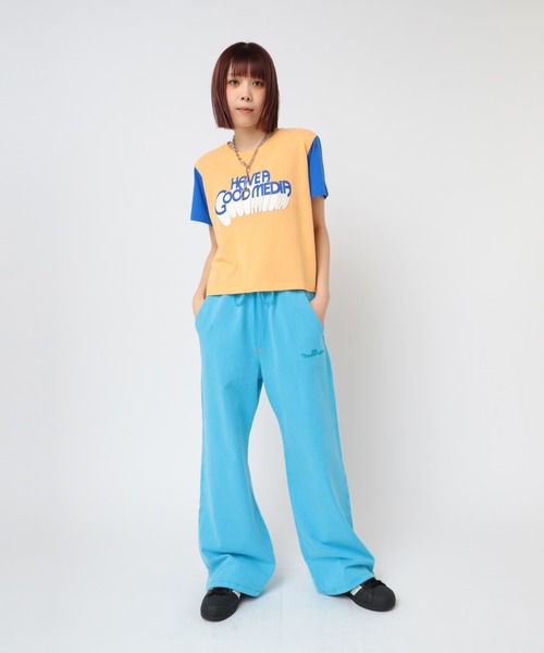 RNA（アールエヌエー）の「M2444 ＨＡＶＥ　Ａ　ＧＯＯＤ　ＭＥＤＩＡ　Ｔ（Tシャツ/カットソー・レディース・ブルー系その他/オレンジ系その他/ホワイト×グレー・MEDIUM）」の15枚目の写真
