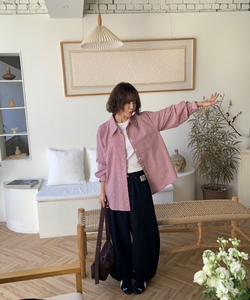 almo（アルモ）の「【LAMPOON】ヒップ刺繍バルーンデニムパンツ（デニムパンツ・レディース・ブラック・SMALL/MEDIUM/LARGE）」の4枚目の写真