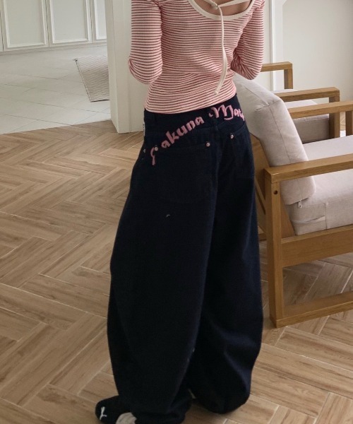 almo（アルモ）の「【LAMPOON】ヒップ刺繍バルーンデニムパンツ（デニムパンツ・レディース・ブラック・SMALL/MEDIUM/LARGE）」の18枚目の写真