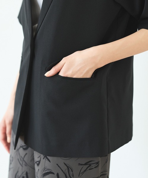 Honeys（ハニーズ）の「ハーフスリーブテーラードジャケット（テーラードジャケット・レディース・ブラック/ライトベージュ/チャコール/モカ・3L/L/LL/M/S）」の19枚目の写真