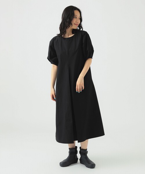B:MING by BEAMS(ビーミングバイビームス)の「撥水 タック ワンピース(S~L)(ワンピース・レディース・ブラック/ブラウン系その他・SMALL/MEDIUM/LARGE)」の5枚目の写真