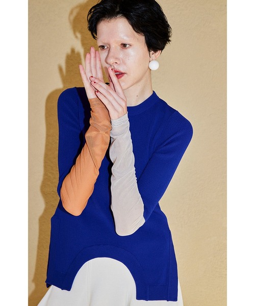 OMMO(オーエムエムオー)の「CIRCLE CUT BLOCKING KT TOP(ニット/セーター・レディース・レッド/ブラック/カーキ/ブルー/ブラック系その他・FREE)」の5枚目の写真